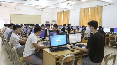 建筑工程学院建筑CAD职业资格证书考试顺利举行